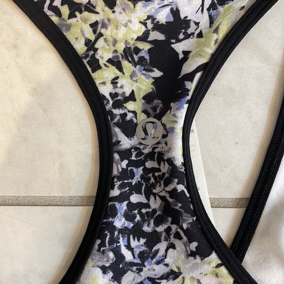 Lululemon Cool Racerback Size 10 - Picture 4 of 4